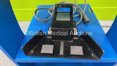 Valleylab ForceTriad Electrosurgical / Diathermy Unit Version 4.00 on Stand with Dual Footswitch (Powers Up) - 3