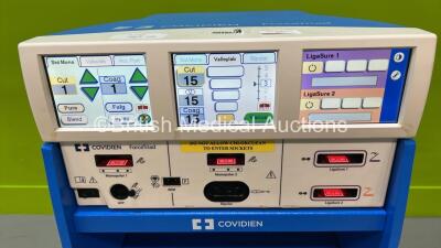 Covidien ForceTriad Electrosurgical / Diathermy Unit Version 4.00 on Stand (Powers Up) *GH* - 2