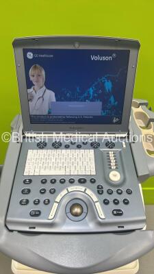 GE Voluson i Portable Ultrasound Scanner *S/N B02259* **Mfd 2009** on GE Voluson Stand (Powers Up) *C1039* - 3