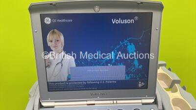 GE Voluson i Portable Ultrasound Scanner *S/N B02259* **Mfd 2009** on GE Voluson Stand (Powers Up) *C1039* - 4