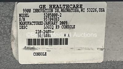 GE Logiq E9 Flat Screen Ultrasound Scanner Model 5205000-2 *S/N 95704US3* **Mfd 2009** Software Version R5 Software Revision 1.3 with 1 x Transducer / Probe (ML6-15-D Ref 5199103 *Mfd 2012*) (Powers Up) ***IR952*** - 8