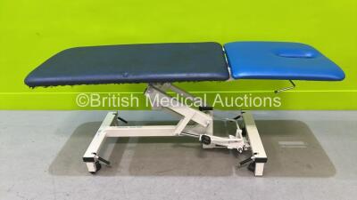 Plinth Hydraulic Patient Couch (Tested Working) *na*