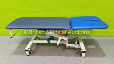 Plinth Hydraulic Patient Couch (Tested Working) *na*