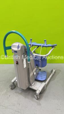 Arjo Sara Plus Patient Hoist with Battery and Controller (Powers Up)