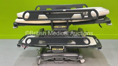 2 x Anetic Aid QA3 Hydraulic Patient Couches with 2 x Mattresses - 1 x Missing Cover (Tested Working) *18656 / 15219*