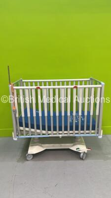 Linet Electric Infant Cot with Mattress and Controller (Powers Up) *S/N 20200156091*