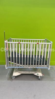 Linet Electric Infant Cot with Mattress and Controller (Powers Up) *S/N 20200215179*