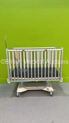 Linet Electric Infant Cot with Mattress and Controller (Powers Up - Missing Both Front and Rear Panels) *S/N 20200215177*