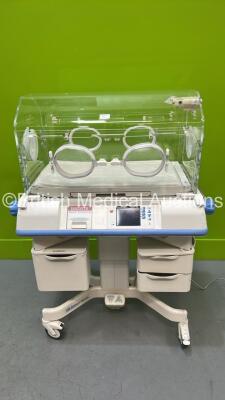 Drager Isolette C2000 Infant Incubator Version 2.18 with Mattress (Powers Up) *UN05029*