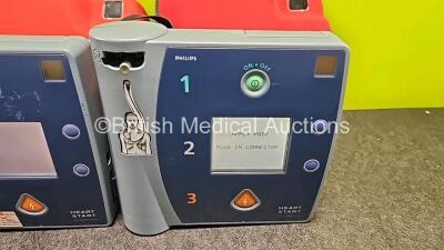 2 x Philips FR2+ Defibrillators (Both Power Up) in Case with 2 x LiMno2 Batteries*Instal Before 2027 / 2023* - 3