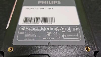 Philips FR3 Defibrillators (Powers Up) with 1 x Li-ion Battery *Intstall Before 2028* - 3