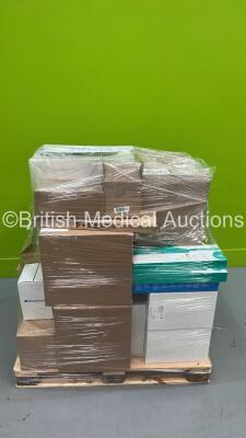 Pallet of Mixed Consumables Including Purple Surgical Blunt Dissectors, Kimal Angio Packs and Hem-O-Lok Ligation Clips (Out of Date) ***RAK*** - 2