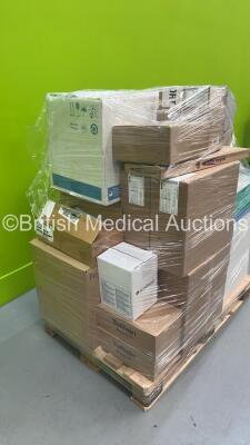 Pallet of Mixed Consumables Including Purple Surgical Blunt Dissectors, Kimal Angio Packs and Hem-O-Lok Ligation Clips (Out of Date) ***RAK*** - 3