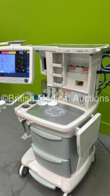 Datex-Ohmeda Avance CS2 Anaesthesia Machine Software Version 10.01 with Bellows and Hoses (Powers Up) *S/N APKR00182* - 4