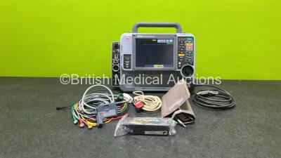 Medtronic Physio-Control Lifepak 15 12-Lead Monitor / Defibrillator *Mfd - 2018* Ref - 99577-001419, P/N - V15-2-000047, Software Version - 3313494-010 Including Pacer, Auxiliary Power,CO2, SpO2, NIBP, ECG, P1, P2 and Printer Options, 4 and 6 Lead ECG Lea