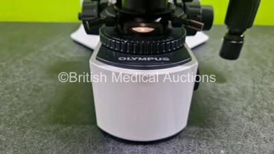 Olympus Model BX41TF Benchtop Microscope (Power Up) with 2 x 10x/22 Eyepieces and 2 x Optics Including 1 x PLANC N 100x/1.25 and 1 x PLANC N 10x/0.25 *SN 6K01423* - 6