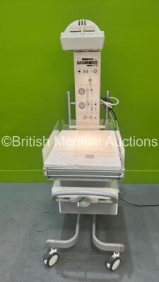 Drager Infant Incubator with Mattress and Hoses (Powers Up)