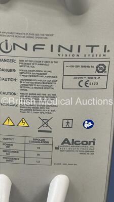 Alcon Infiniti Vision System Ref 210-0000-513 REL_03.02 with Footswitch (Powers Up) *S/N 1301954401X* **Mfd 2013** ***IR025*** - 9