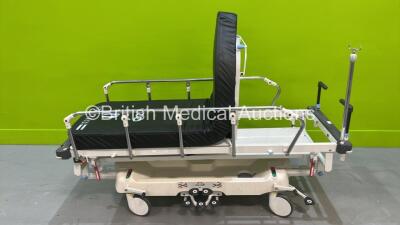 Huntleigh Lifeguard Hydraulic Patient Trolley with Mattress - Back Rest Faulty (Hydraulics tested Working) *896108*