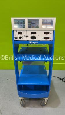 Valleylab ForceTriad Electrosurgical / Diathermy Unit Version 4.00 on Trolley (Powers Up)