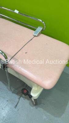 Huntleigh Patient Examination Couch (Cut Power Supply - Damaged Hinge - See Pictures - Spares and Repairs) - 3