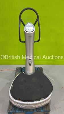 Power Plate Pro 5 Vibration Plate (Powers Up) *S/N PP04060726* **A/N NA** ***WAR***