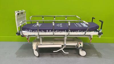 Huntleigh Lifeguard Hydraulic Patient Trolley with Mattress (Hydraulics Tested Working) *S/N P0180924*