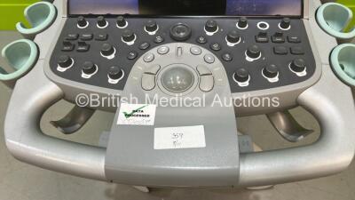 Siemens Acuson S2000 Flat Screen Ultrasound Scanner Model No10041461 *S/N 210389* **Mfd 2014** Software Version 500.1.074 with Mitsubishi P95 Printer (Powers Up - 1 x Missing Dial - See Photo) ***CD067*** - 2