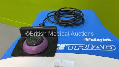 Valleylab ForceTriad Electrosurgical / Diathermy Unit Version 4.00 with Ligasure Footswitch on Trolley *Mfd - 2007* (Powers Up) *T7B1855E* - 3