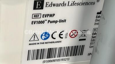 Edwards Lifescience EV1000M Hemodynamic Monitor on Stand with Leads and Accessories (Powers Up) *S/N 600153001424* - 5