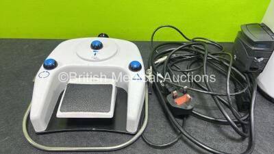 Medtronic IPC Integrated Power Console (Powers Up) with Footswitch and 1 x Medtronic Straightshot M5 MicroDebrider Ref 1899200 In Tray - 4