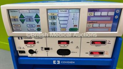 Valleylab ForceTriad Electrosurgical / Diathermy Unit Version 4.00 with Dual Footswitch on Trolley *Mfd - 2013* (Powers Up) *SN T3G36109EX* - 2