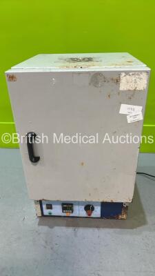 QED Scientific QED GP/40/W Incubator (Powers Up) *S/N 06L019* ***RAK***