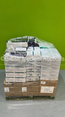 Pallet of Mixed Consumables Including Prosum Prosafe Syringes with Needles, Safeway Sterile Hypodermic Syringes and BD Flu+ Syringes (Out of Date) ***RAK*** *H*