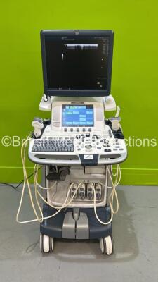 GE Logiq E9 Flat Screen Ultrasound Scanner Ref 525000-8 *S/N 138468US4* **Mfd 03/2015** Software Version R6 Software Revision 2.0 with 4 x Transducers / Probes (9L-D Ref 5194432 *Mfd 03/2017* - (Damaged Cable - See Pictures) / C1-6-D Ref 5418916 *Mfd 09/2