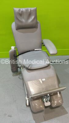 Bionic ComfortLine Therapy Chair with Controller (1 x Detached Armrest - Powers Up) *S/N 16A11-024*