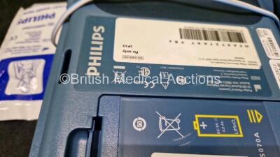 2 x Philips Heartstart FRx Defibrillators (Both Power Up) in Case with x M5070A LiMnO2 Batteries *Install Before - 2026 * and 4 x Smart Pads 2 - 7