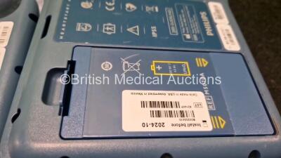 2 x Philips Heartstart FRx Defibrillators (Both Power Up) in Case with 2 x M5070A LiMnO2 Batteries *Install Before 2027 / 2024* and 4 x Smart Pads 2 - 7