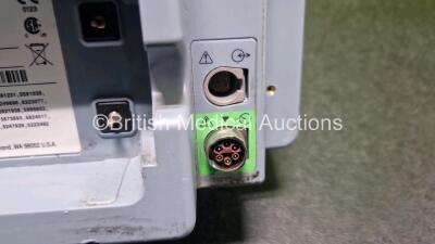 Medtronic Physio-Control Lifepak 15 12-Lead Monitor / Defibrillator *Mfd - 2012* Ref - 99577-000656, P/N - V15-2-001003 Including Pacer, Auxiliary Power, CO2, SPO2, NIBP, ECG and Printer Options (No Power Damaged / Missing Casing, Spares and Repairs) *SN - 8