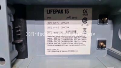 Medtronic Physio-Control Lifepak 15 12-Lead Monitor / Defibrillator *Mfd - 2010* Ref - 99577-000025, P/N - V15-2-000030 Including Pacer, Auxiliary Power, CO2, SPO2, NIBP, ECG and Printer Options (No Power Damaged / Missing Casing, Spares and Repairs) *SN - 7