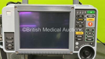 Medtronic Physio-Control 12-Lead Lifepak 15 Monitor / Defibrillator *Mfd - 2014* Ref - 99577-000656, P/N - V15-2-001003 with Pacer, CO2, SPO2, NIBP, ECG, Printer and Auxiliary Power Options and 2 x Flat Li-Ion Batteries (No Power) *42232466* - 2