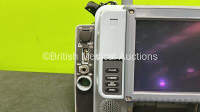 Medtronic Physio-Control 12-Lead Lifepak 15 Monitor / Defibrillator *Mfd - 2014* Ref - 99577-000656, P/N - V15-2-001003 with Pacer, CO2, SPO2, NIBP, ECG, Printer and Auxiliary Power Options and 2 x Flat Li-Ion Batteries (No Power) *42232466* - 3