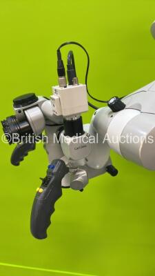 Zeiss OPMI Sensera Surgical Microscope Version V3.3 with Binoculars, 2 x 12,5x Eyepieces and Lens on S7 Stand (Powers Up with Good Bulb) *6210100981* - 6