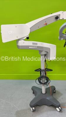 Zeiss OPMI Sensera Surgical Microscope Version V3.3 with Binoculars, 2 x 12,5x Eyepieces and Lens on S7 Stand (Powers Up with Good Bulb) *6210100981* - 8