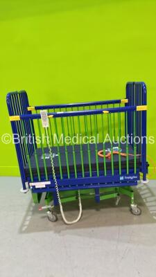 Sidhil Inspiration Electric Cot with Mattress and Controller (Powers Up) *SN na*