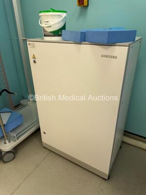 Samsung XGEO X-Ray System *Mfd - 2014* Including Upper Colum with Bucky & Original Tube, Detector, Collimator and Patient Table *SN: S020M3AD800001P* - Fully Functional System and Professionally Deinstalled *Q1076* - 15