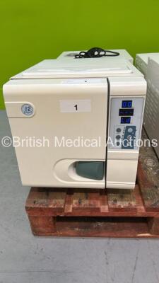 Excel SEA12L Steam Sterilizer / Autoclave (Powers Up) ***RAK***