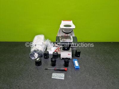 Leica DM750 Benchtop Microscope (Powers Up) with 2 x HC PLAN 10x/20 Eyepieces and 1 x HI PLAN 20x/0.40 PH 1 Optic in Box