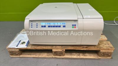 Fisher Brand GT-R4 Centrifuge *Mfd 2020* (Powers Up - Unable to Release Lid)