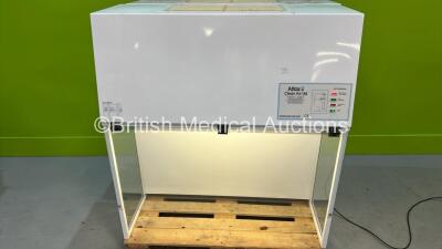 Atlas Clean Air Fume Cabinet (Powers Up) *RAK*